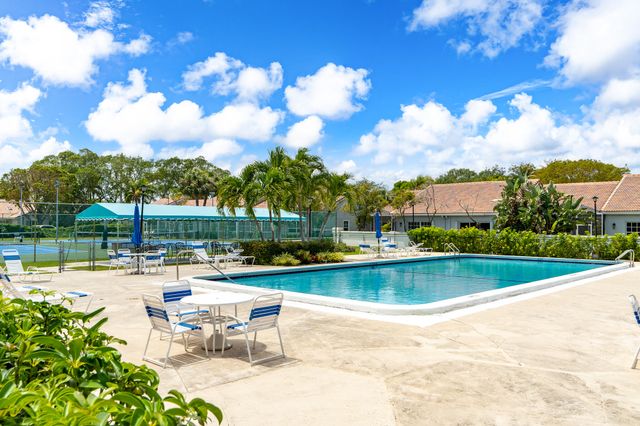 5260 NW 2nd Avenue 407, Boca Raton, FL 33487