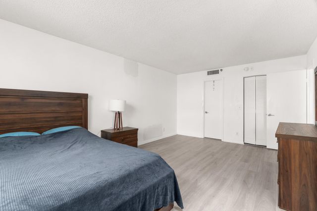 5260 NW 2nd Avenue 407, Boca Raton, FL 33487