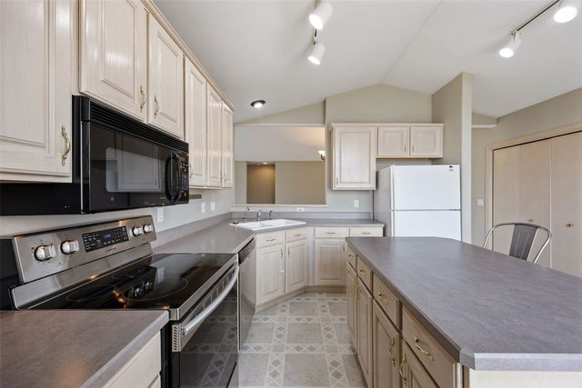 4960 Lucore Road, Marion, IA 52302