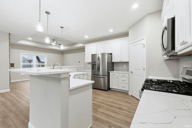 1925 Mud Creek, West Lafayette, IN 47906