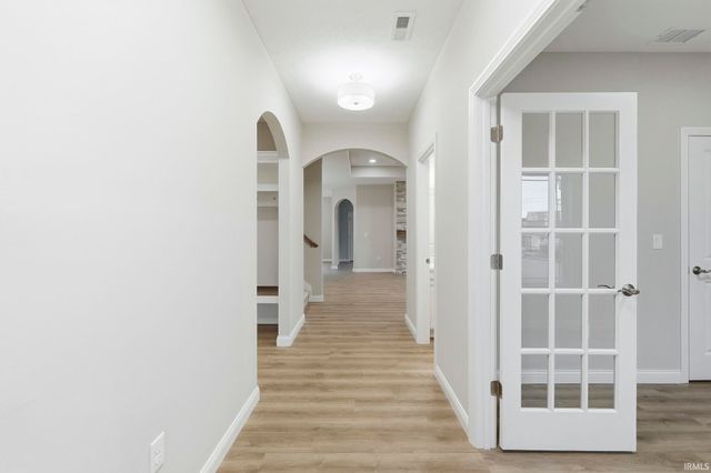 1925 Mud Creek, West Lafayette, IN 47906