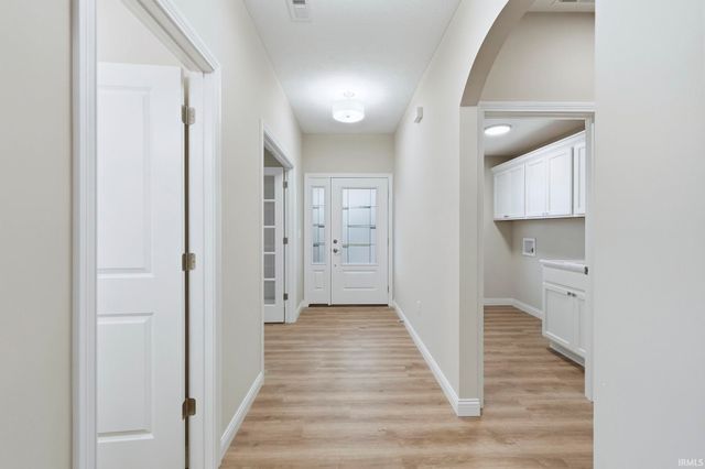 1925 Mud Creek, West Lafayette, IN 47906