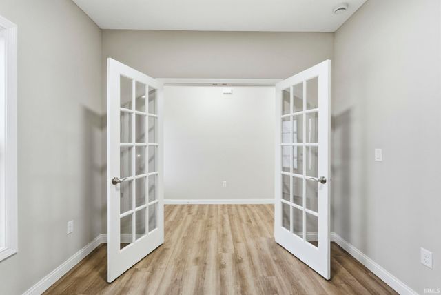 1925 Mud Creek, West Lafayette, IN 47906