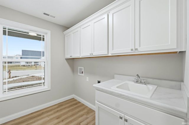 1925 Mud Creek, West Lafayette, IN 47906