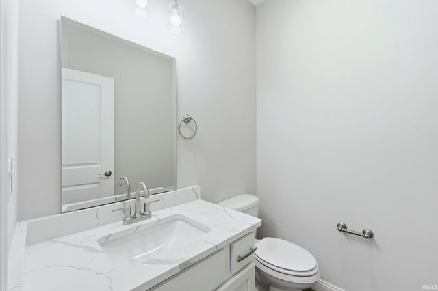 1925 Mud Creek, West Lafayette, IN 47906