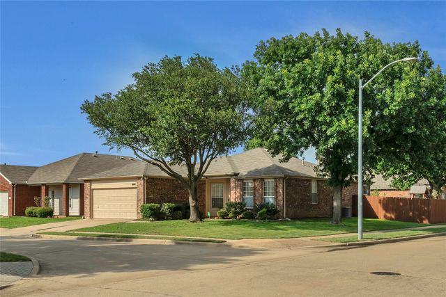 4944 Steeple Chase Court, Grand Prairie, TX 75052