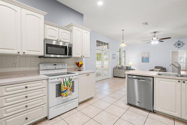 7904 OREGOLD DRIVE, New Port Richey, FL 34654