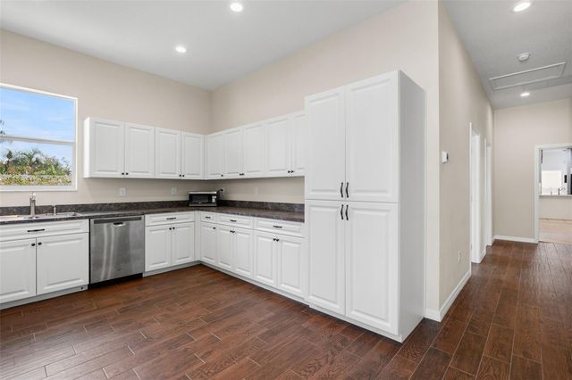 7904 OREGOLD DRIVE, New Port Richey, FL 34654