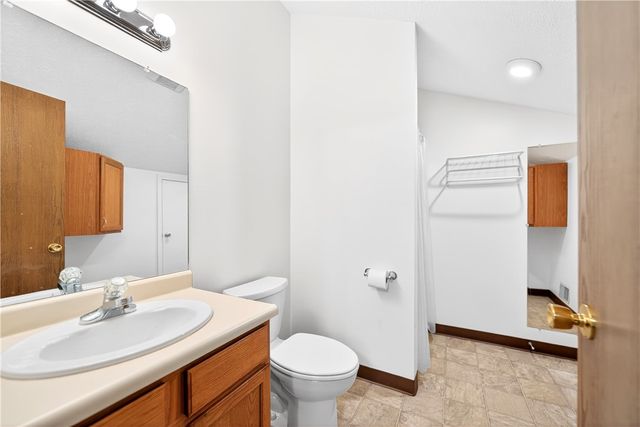 1481 Greenbriar Ct, South Park, PA 15129