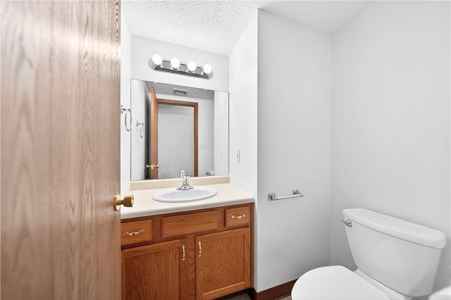 1481 Greenbriar Ct, South Park, PA 15129