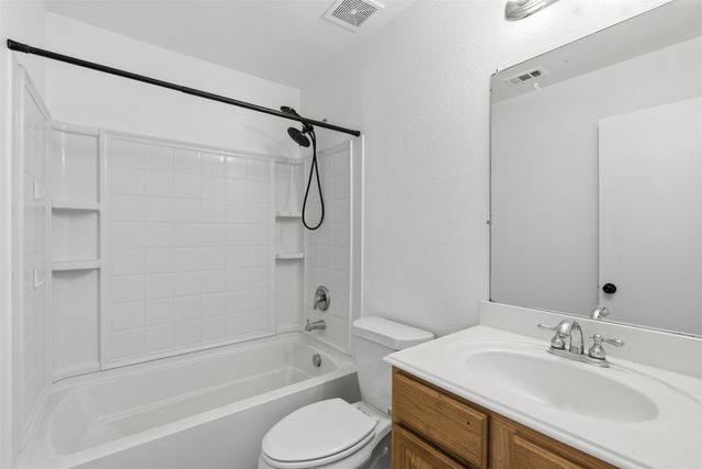 1613 Grassy View Drive, Fort Worth, TX 76177