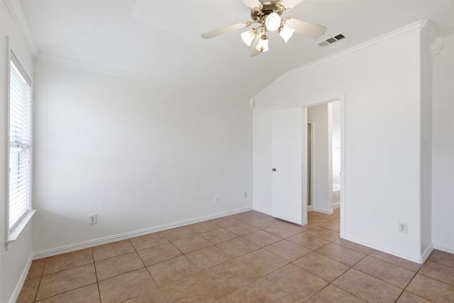 1613 Grassy View Drive, Fort Worth, TX 76177