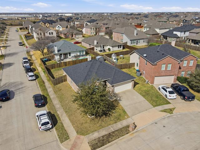 1613 Grassy View Drive, Fort Worth, TX 76177