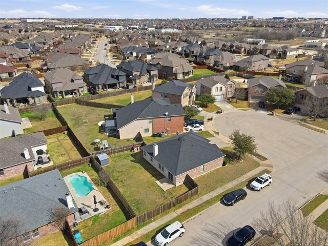 1613 Grassy View Drive, Fort Worth, TX 76177