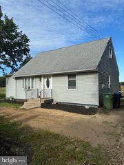 893 FRIES MILL RD, Franklinville, NJ 08322