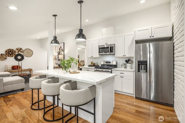 400 SW Forest Place, Issaquah, WA 98027