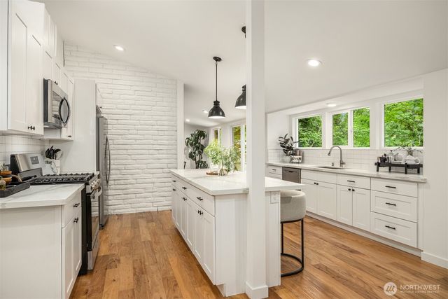400 SW Forest Place, Issaquah, WA 98027