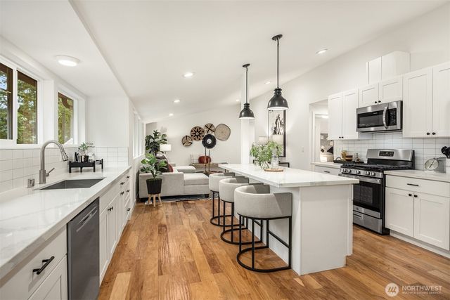 400 SW Forest Place, Issaquah, WA 98027
