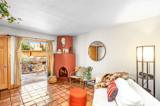 2600 W Zia J5, Santa Fe, NM 87505