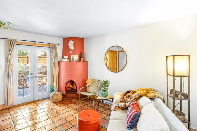 2600 W Zia J5, Santa Fe, NM 87505