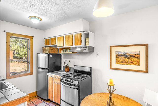 2600 W Zia J5, Santa Fe, NM 87505