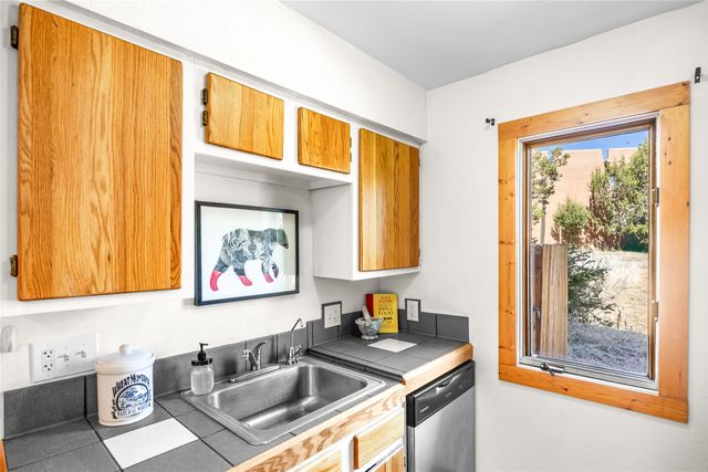 2600 W Zia J5, Santa Fe, NM 87505