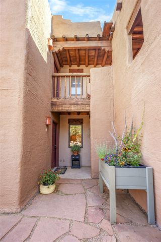 2600 W Zia J5, Santa Fe, NM 87505