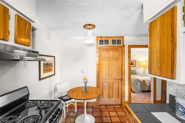 2600 W Zia J5, Santa Fe, NM 87505