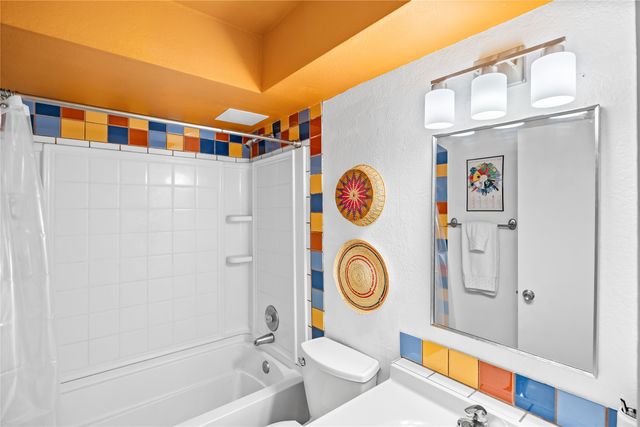 2600 W Zia J5, Santa Fe, NM 87505