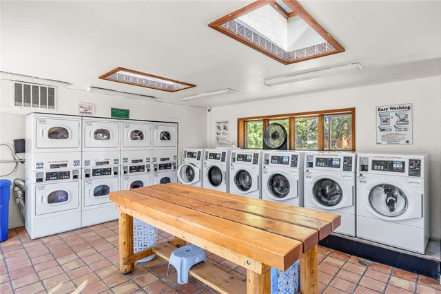 2600 W Zia J5, Santa Fe, NM 87505