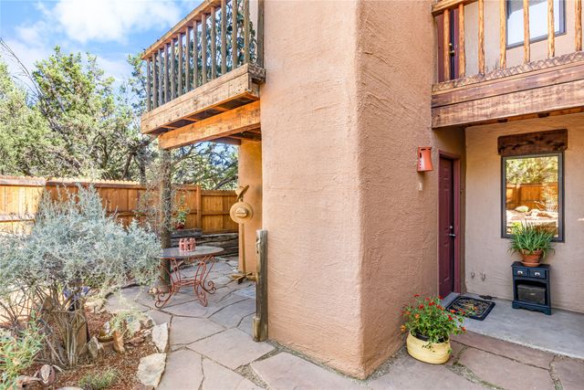 2600 W Zia J5, Santa Fe, NM 87505