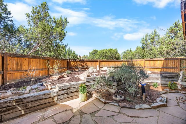 2600 W Zia J5, Santa Fe, NM 87505