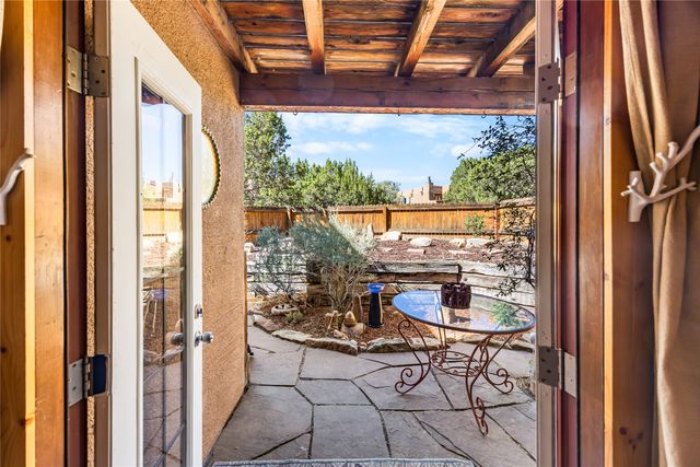 2600 W Zia J5, Santa Fe, NM 87505