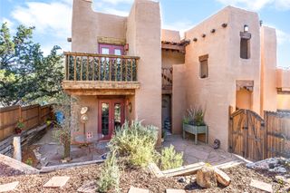 2600 W Zia J5, Santa Fe, NM 87505