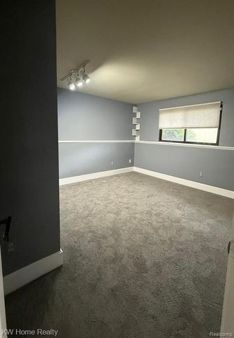 42372 Lochmoor Street, Clinton Township, MI 48038