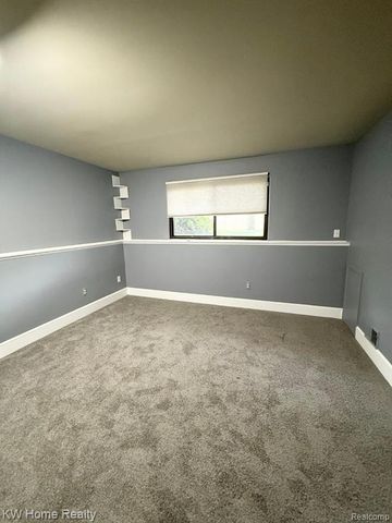 42372 Lochmoor Street, Clinton Township, MI 48038