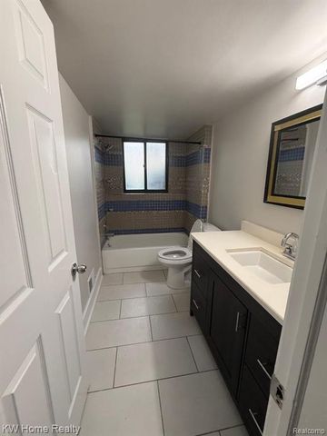 42372 Lochmoor Street, Clinton Township, MI 48038