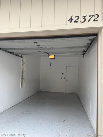 42372 Lochmoor Street, Clinton Township, MI 48038