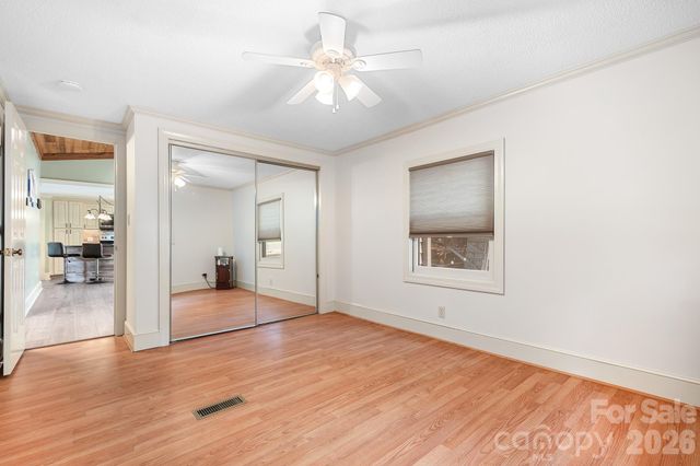 7224 Right Angle Street, Sherrills Ford, NC 28673
