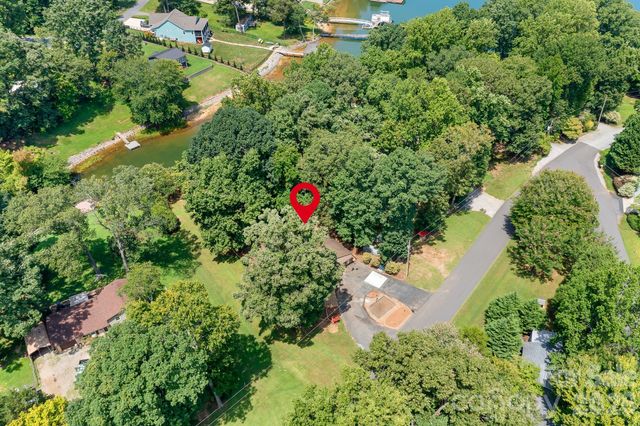 7224 Right Angle Street, Sherrills Ford, NC 28673