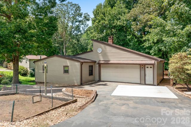 7224 Right Angle Street, Sherrills Ford, NC 28673