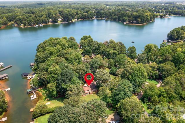7224 Right Angle Street, Sherrills Ford, NC 28673