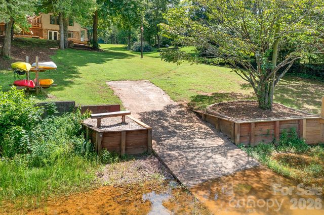 7224 Right Angle Street, Sherrills Ford, NC 28673