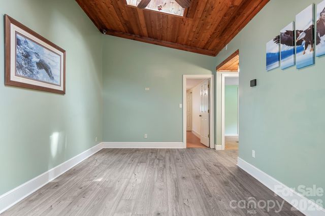 7224 Right Angle Street, Sherrills Ford, NC 28673