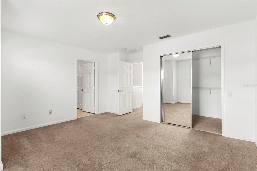 Image 16 of property listing at 1142 SHALLCROSS AVENUE, Orlando, FL 32828