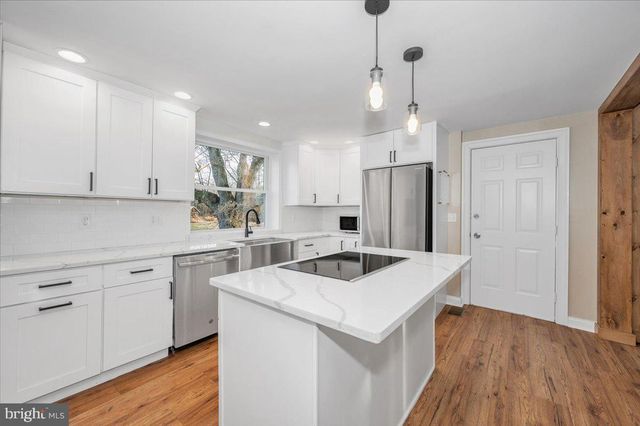 11012 ARNOLD LN, Williamsport, MD 21795