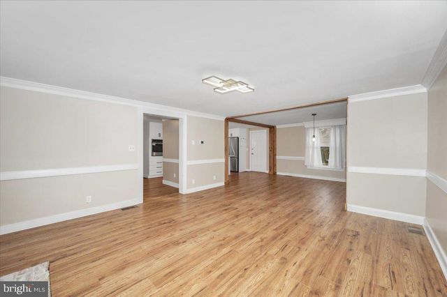 11012 ARNOLD LN, Williamsport, MD 21795