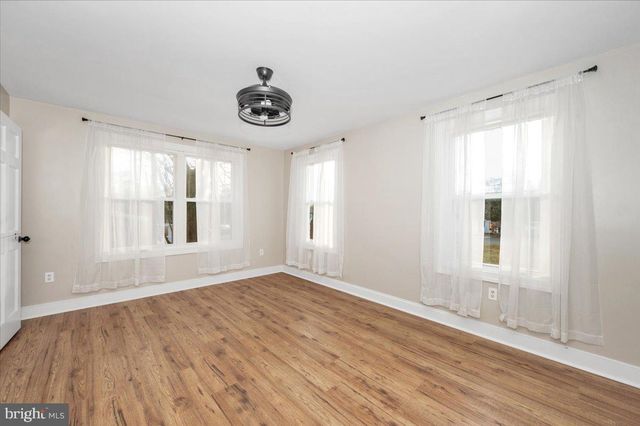 11012 ARNOLD LN, Williamsport, MD 21795