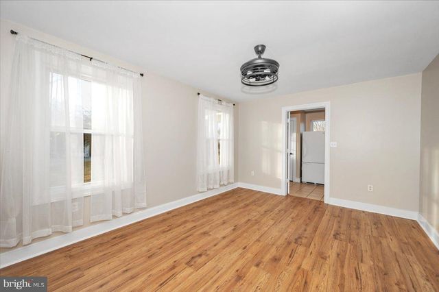 11012 ARNOLD LN, Williamsport, MD 21795