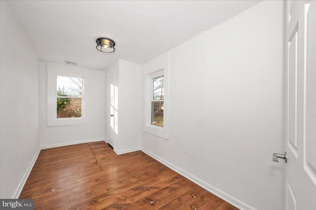 11012 ARNOLD LN, Williamsport, MD 21795